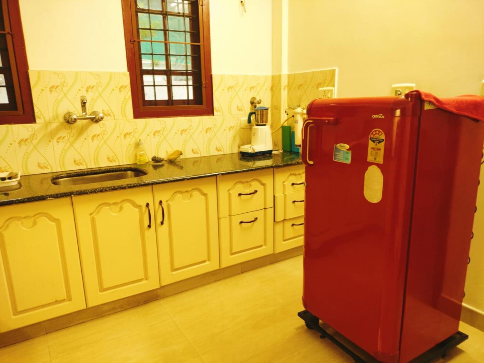 Hotel Jj Inn Kochi Eksteriør bilde